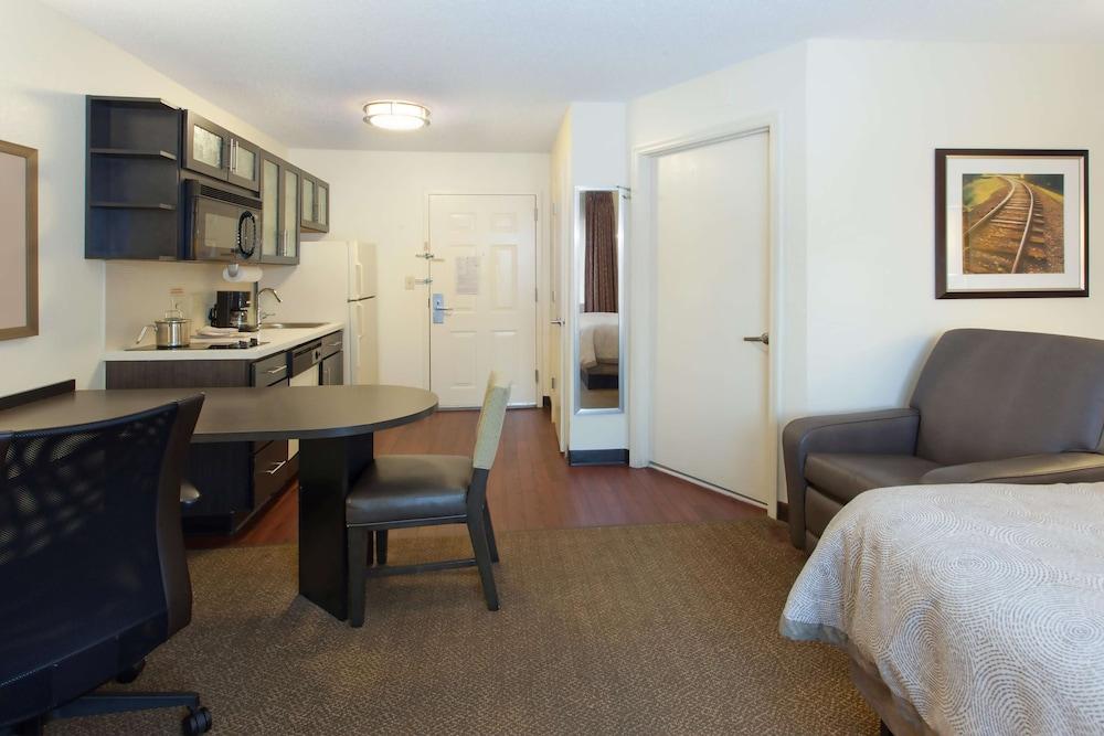 Sonesta Simply Suites Chicago Naperville Warrenville Exterior foto