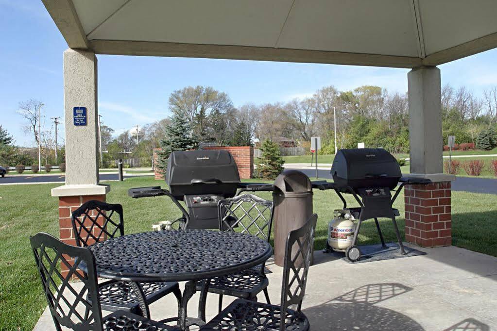 Sonesta Simply Suites Chicago Naperville Warrenville Exterior foto